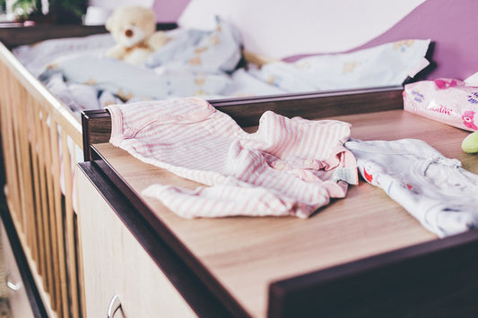 Jak składać i przechowywać ubranka niemowlęce?
