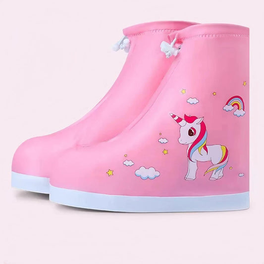 Różowe ochraniacze na buty ze wzorem Różowe ochraniacze na buty ze wzorem