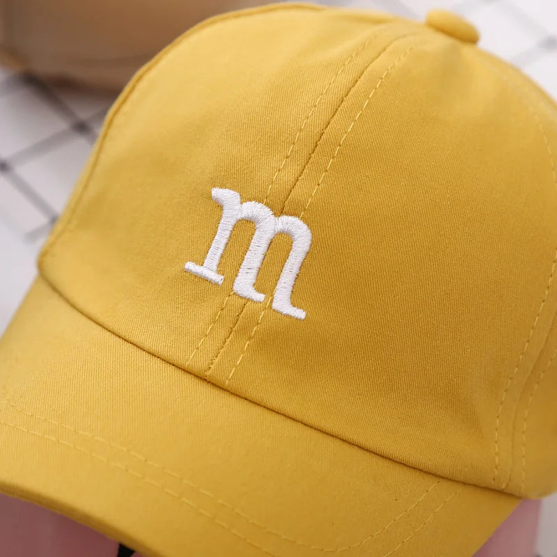 Czapeczka z daszkiem niemowlęca inspirowana M&M'S - Miziu.pl