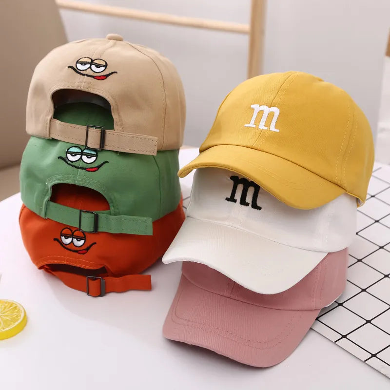 Czapeczka z daszkiem dla chłopca inspirowana M&M'S - Miziu.pl