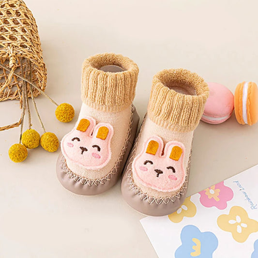 Buciki niemowlęce ze skarpetką i zwierzątkami Buciki niemowlęce ze skarpetką i zwierzątkami