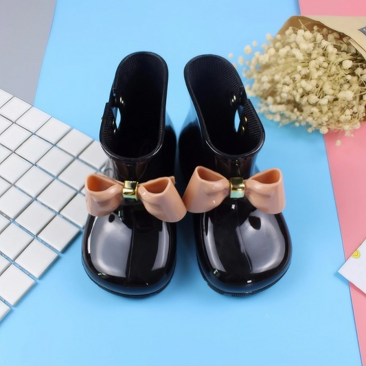 Krótkie kalosze dziecięce z kokardką Krótkie kalosze dziecięce z kokardką