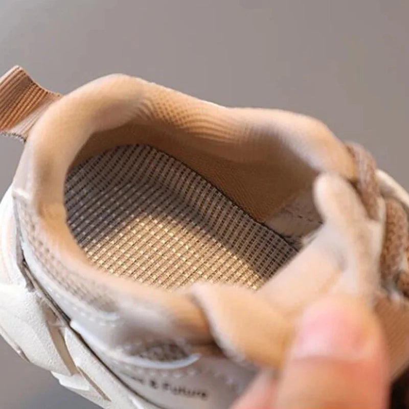 Buty sportowe dla dziewczynki