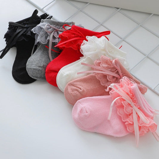 Skarpetki niemowlęce dla dziewczynki z falbanką Skarpetki niemowlęce dla dziewczynki z falbanką