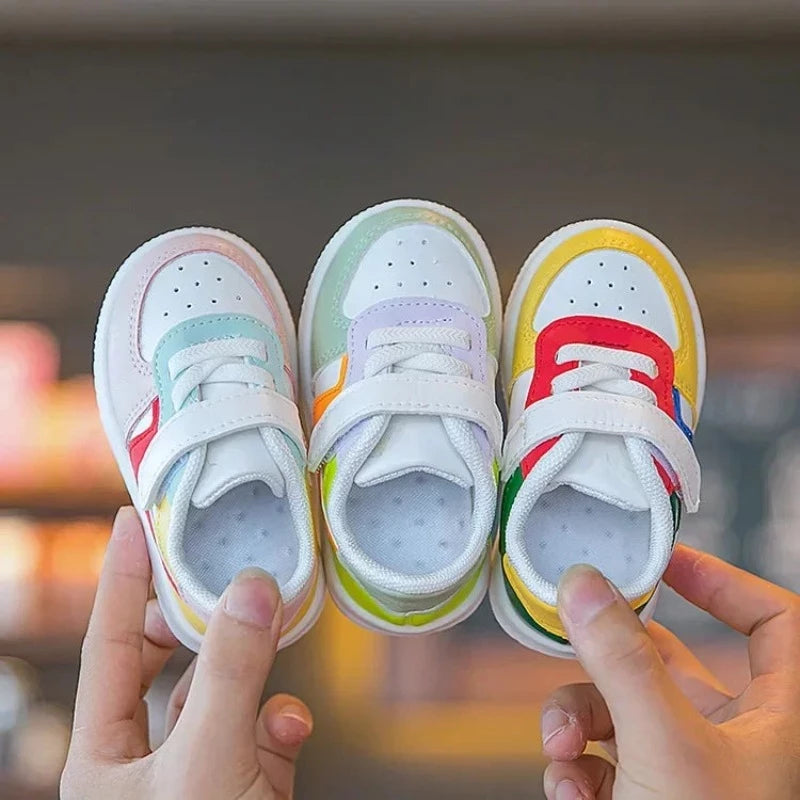 Buty sportowe dziewczęce wielokolorowe - Miziu.pl