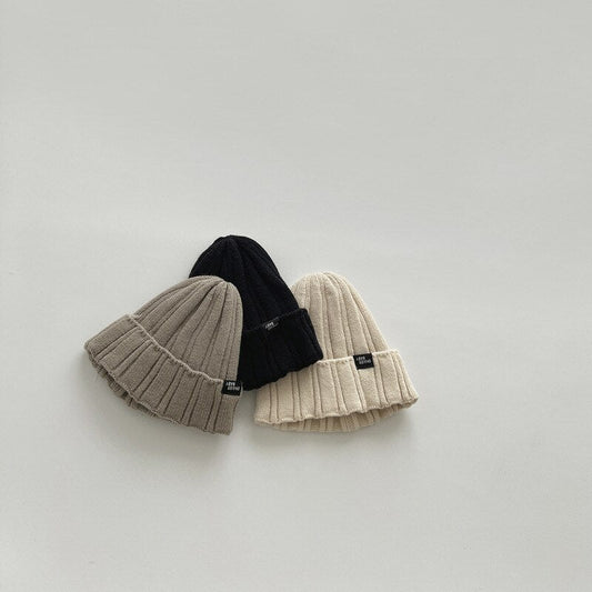 Czapka zimowa dla dziewczynki w jednolitym kolorze Czapka zimowa dla dziewczynki w jednolitym kolorze