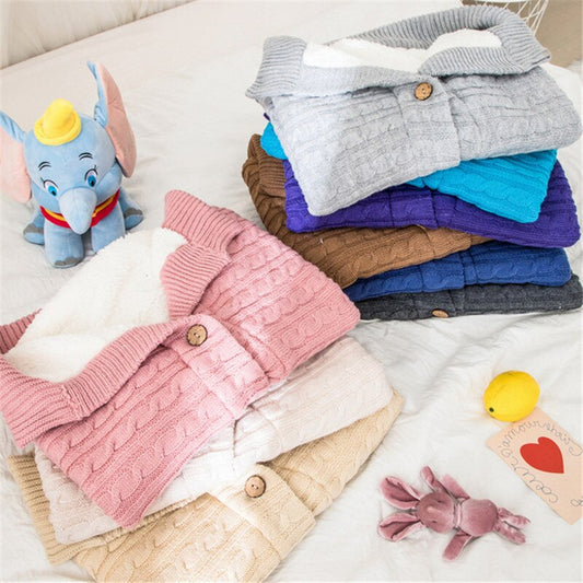 Śpiworek do łóżeczka ciepły na zimę sweterkowy Śpiworek do łóżeczka ciepły na zimę sweterkowy