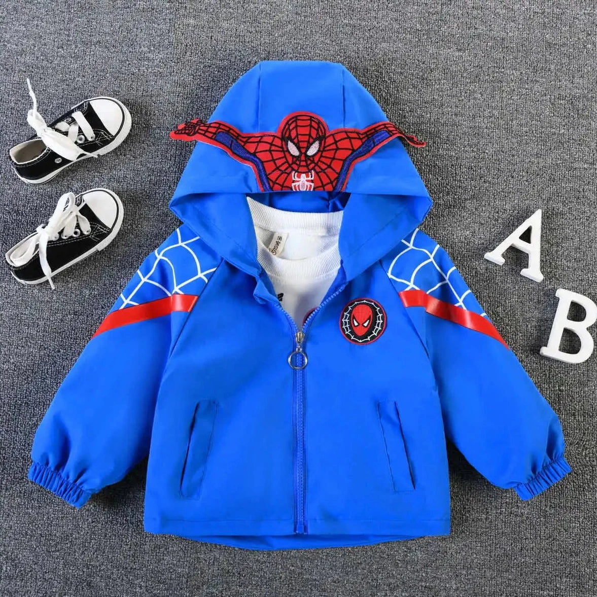 Kurtka chłopięca ze Spidermanem