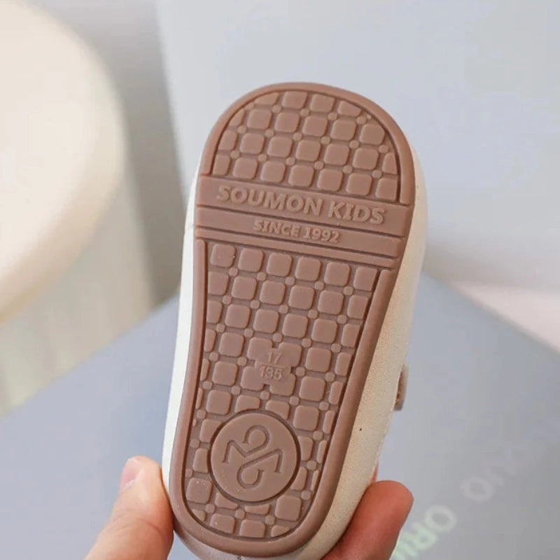 Buty dziewczęce trampki z szerokim czubkiem