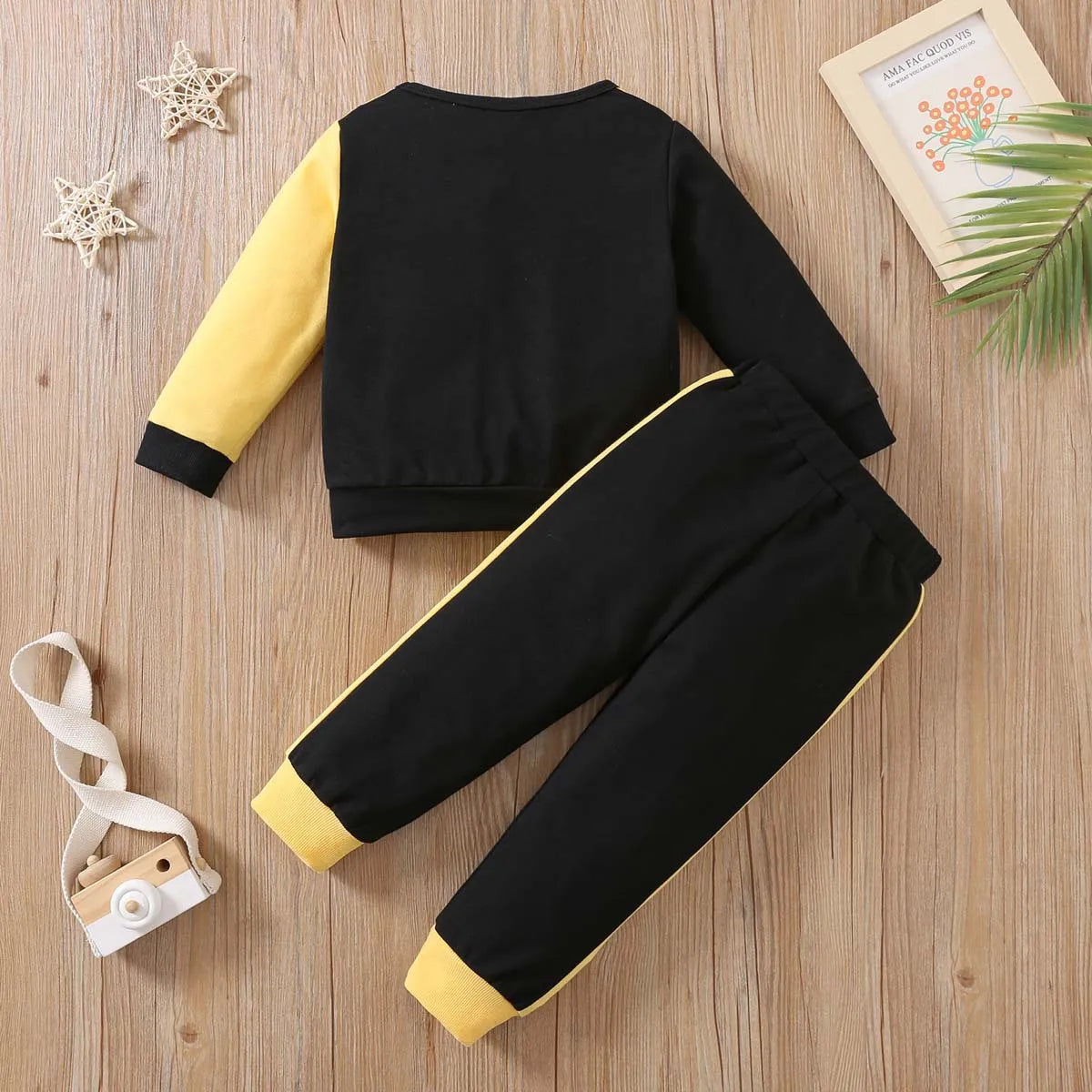 Komplet chłopięcy dresowy w dwóch kolorach