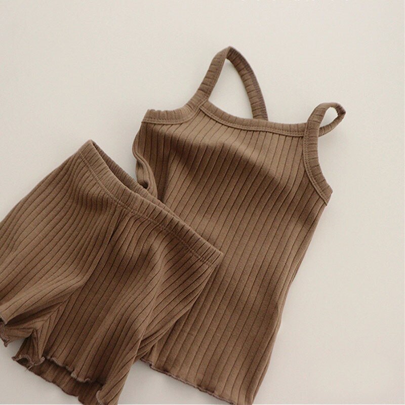 Piżama dziewczęca krótki komplet prążkowany Piżama dziewczęca krótki komplet prążkowany Brązowy