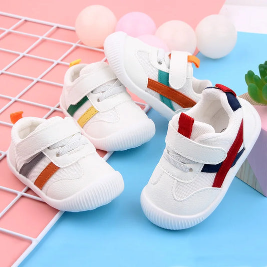 Sportowe buty chłopięce elastyczne i zapinane na rzep Sportowe buty chłopięce elastyczne i zapinane na rzep