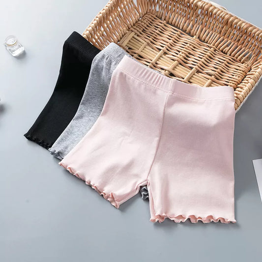 Szorty dziewczęce legginsy z falowanym wykończeniem Szorty dziewczęce legginsy z falowanym wykończeniem