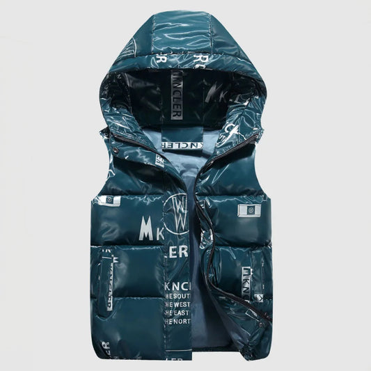 Bezrękawnik chłopięcy z nadrukiem i kapturem Bezrękawnik chłopięcy z nadrukiem i kapturem Zielony