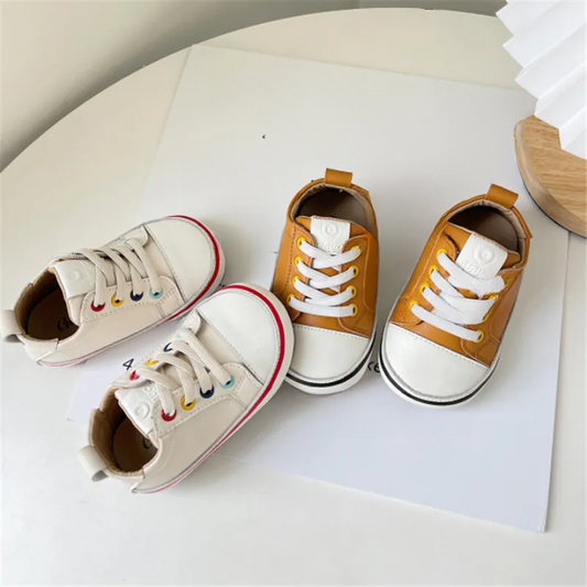 Trampki chłopięce szerokie i elastyczne Trampki chłopięce szerokie i elastyczne