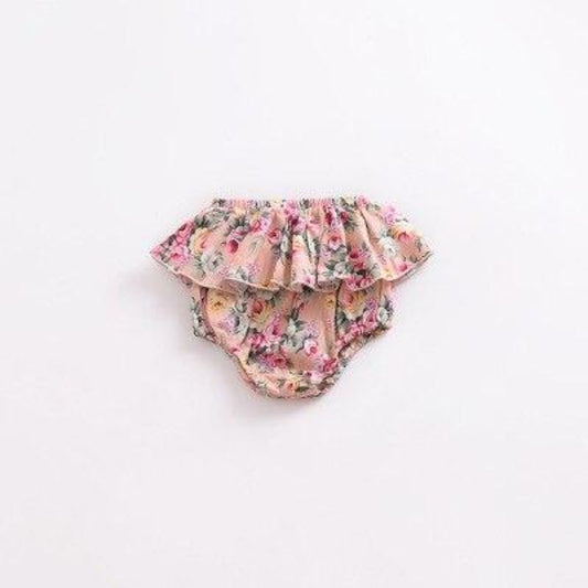 Modne szorty bloomersy z falbanką Modne szorty bloomersy z falbanką