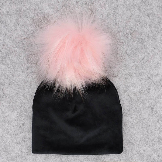 Gruba czapeczka niemowlęca z pomponem Gruba czapeczka niemowlęca z pomponem