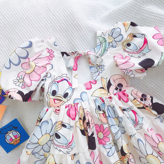 Letnia sukienka z bajkowym motywem Letnia sukienka z bajkowym motywem