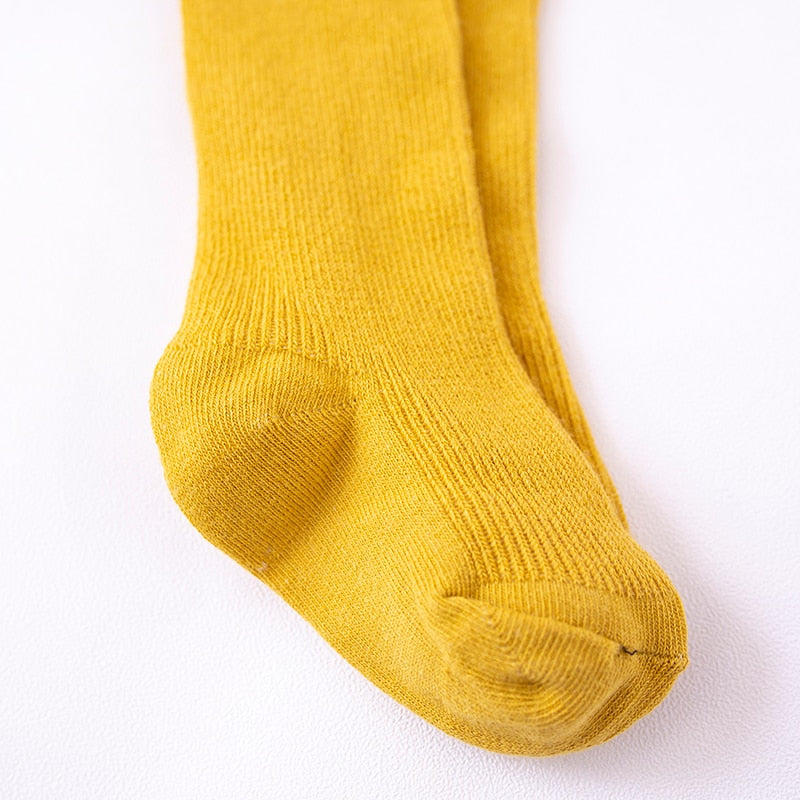 Rajstopki niemowlęce na szelkach