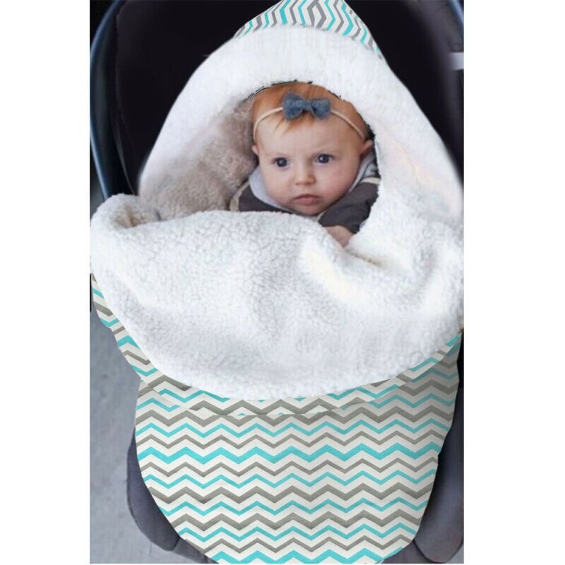 Ciepły śpiworek do wózka