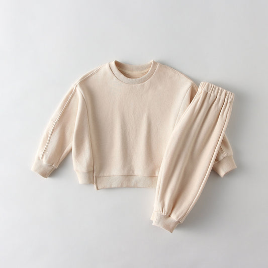 Wygodny komplet dresowy dla chłopca Wygodny komplet dresowy dla chłopca