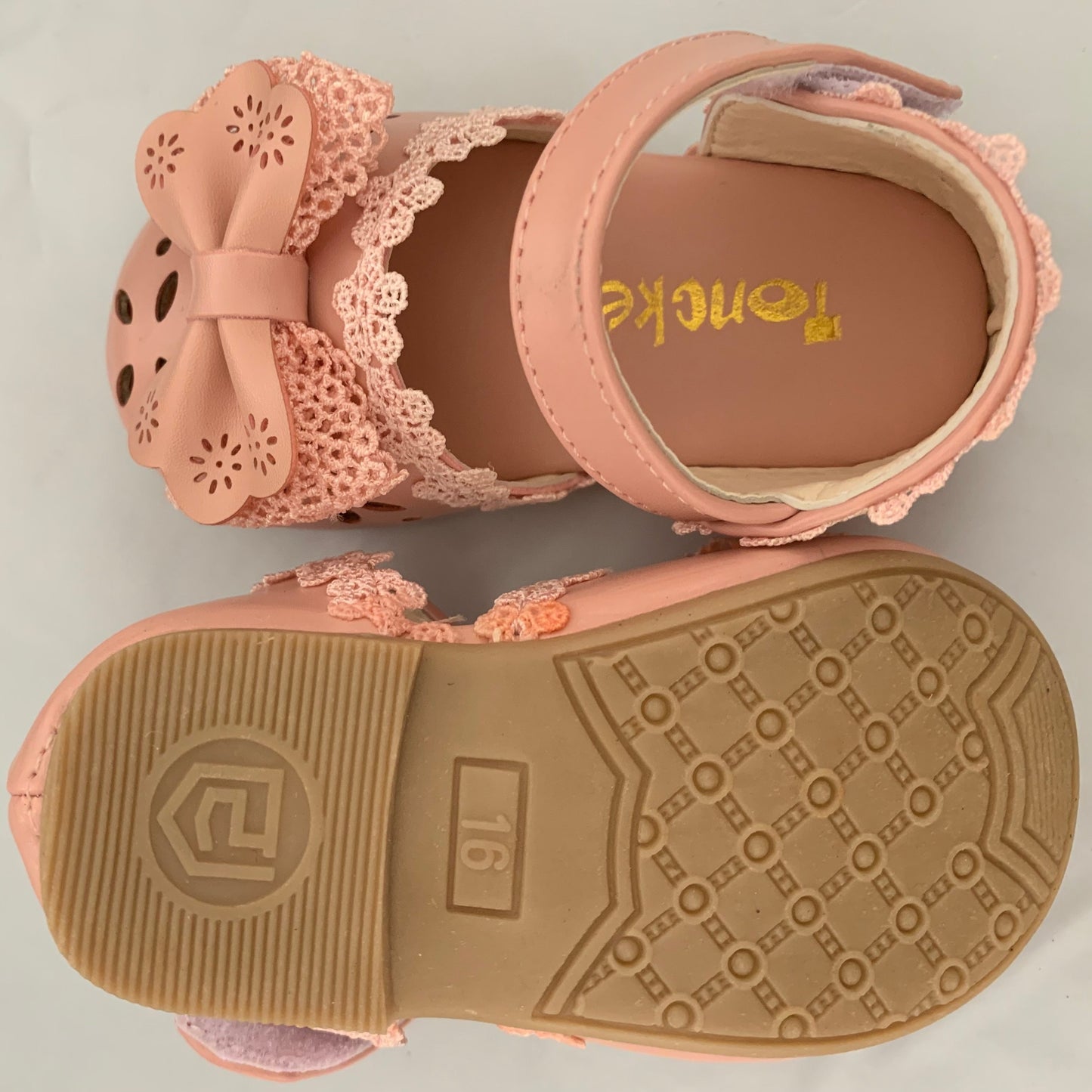 Letnie buciki dziewczęce z kokardką