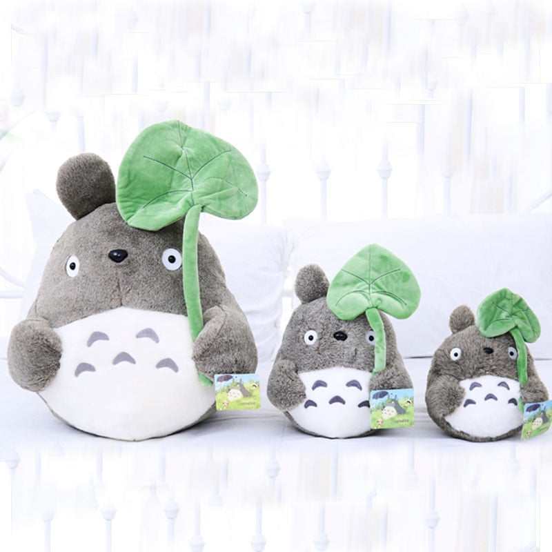 Pluszak w kształcie Totoro z liściem