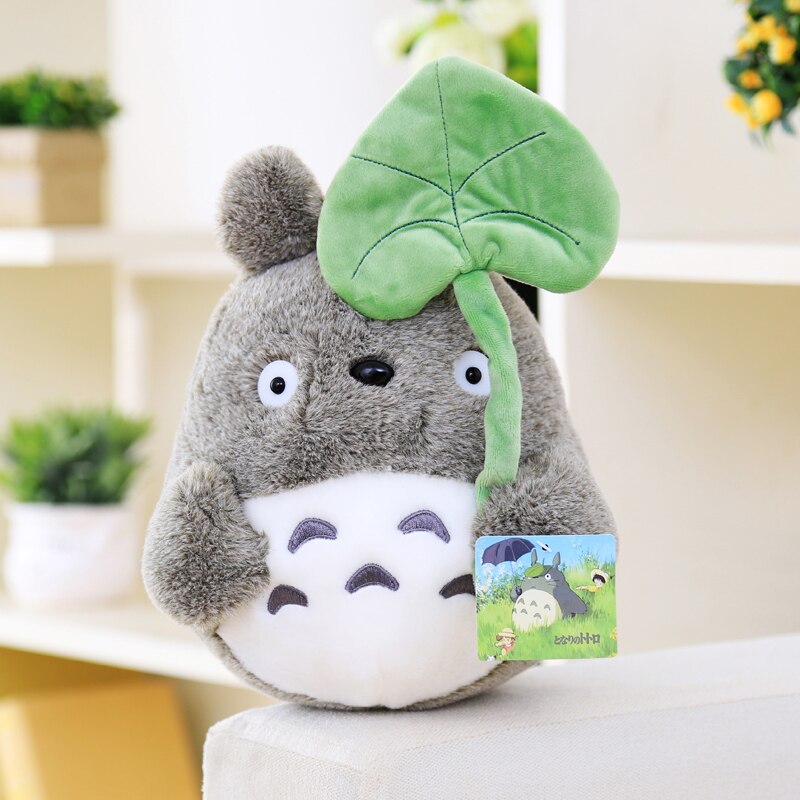 Pluszak w kształcie Totoro z liściem