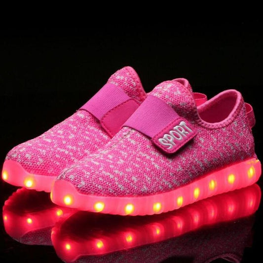 Lekkie buty ze świecącą podeszwą LED Lekkie buty ze świecącą podeszwą LED
