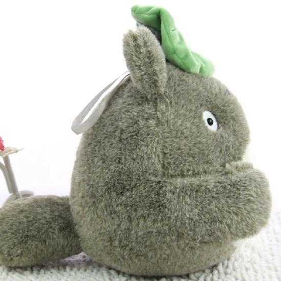 Pluszak w kształcie Totoro z liściem