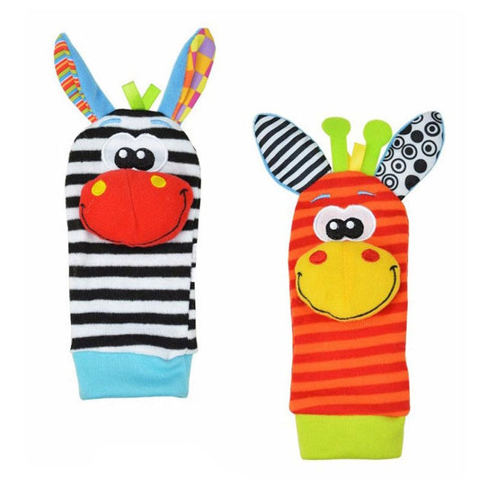 Skarpetki niemowlęce z grzechotkami Skarpetki niemowlęce z grzechotkami W zwierzątka