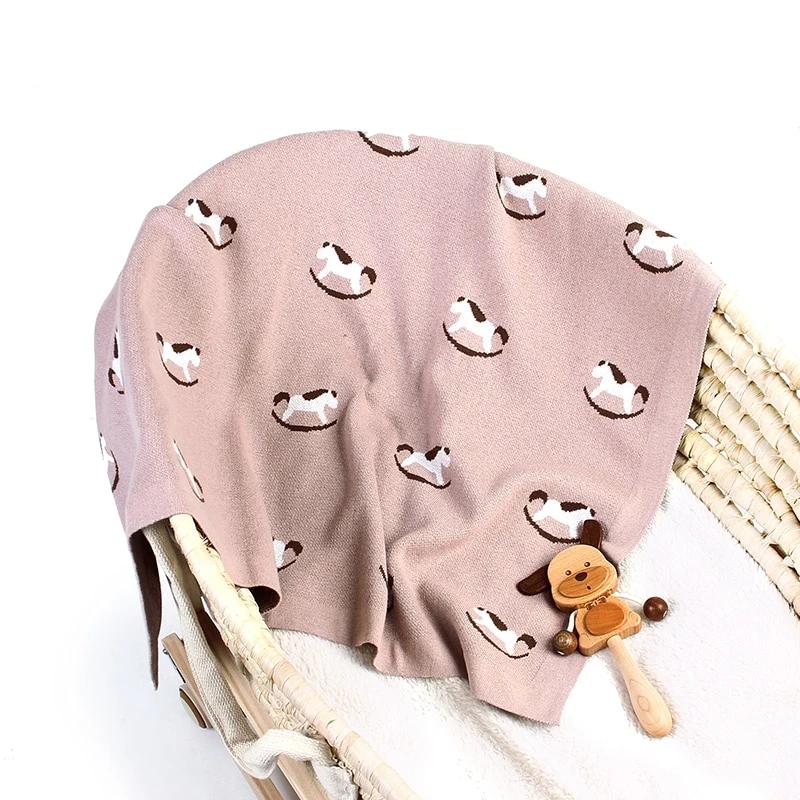 Kocyk dzianinowy bujany konik 100x80cm