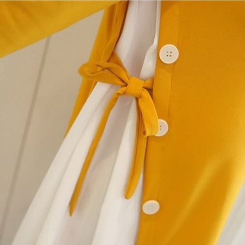 Sukienka dla kobiet w ciąży z ozdobnymi guzikami