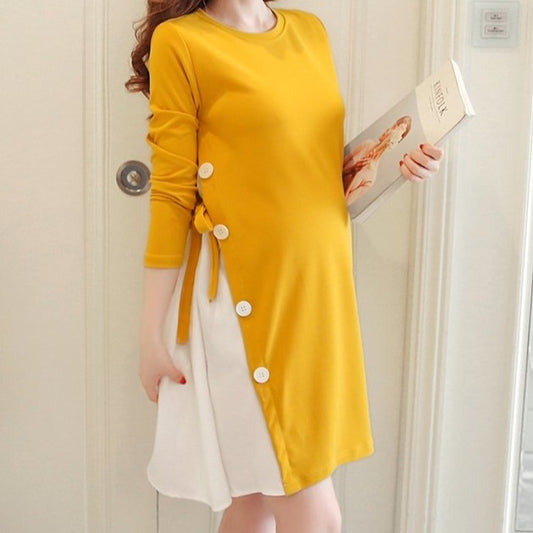 Sukienka dla kobiet w ciąży z ozdobnymi guzikami Sukienka dla kobiet w ciąży z ozdobnymi guzikami