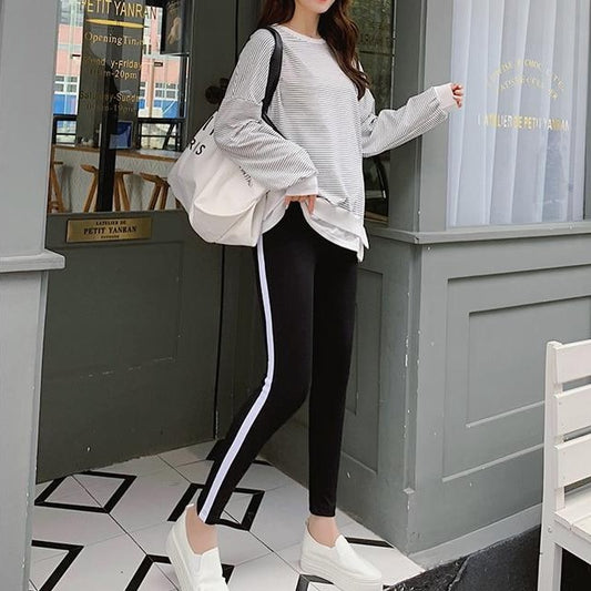 Legginsy dla kobiet w ciąży z paskiem Legginsy dla kobiet w ciąży z paskiem