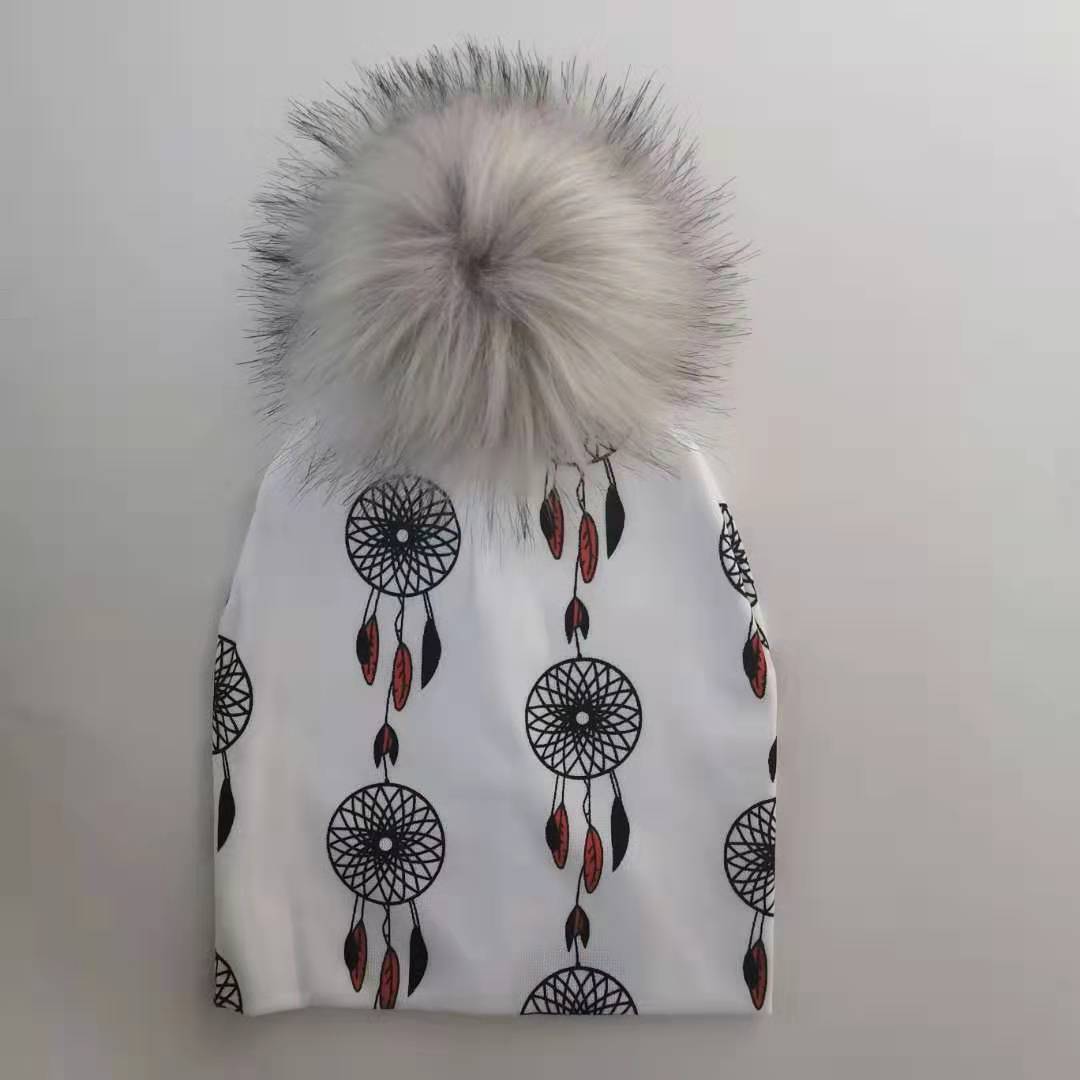 Śliczna niemowlęca czapeczka z puszystym pomponem - Miziu.pl