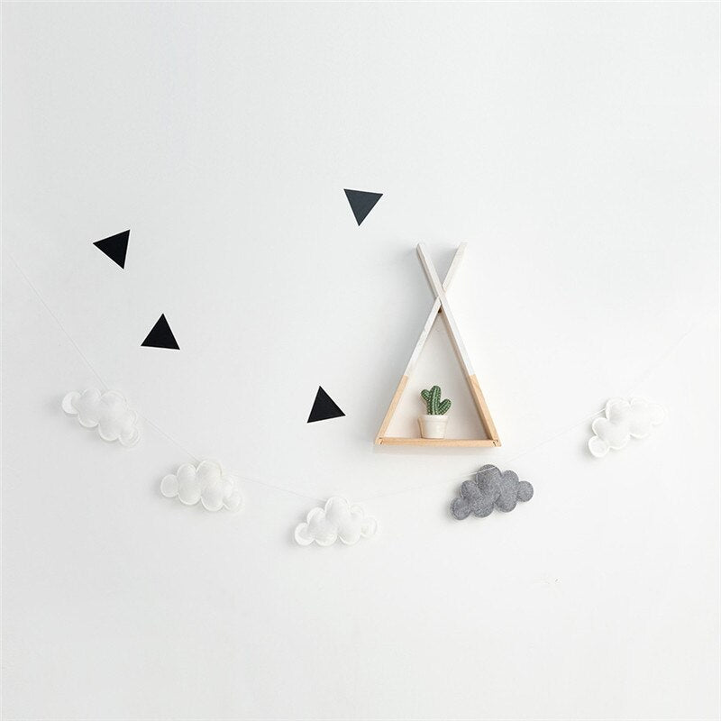 Miękka girlanda z chmurek Miękka girlanda z chmurek Biało szary