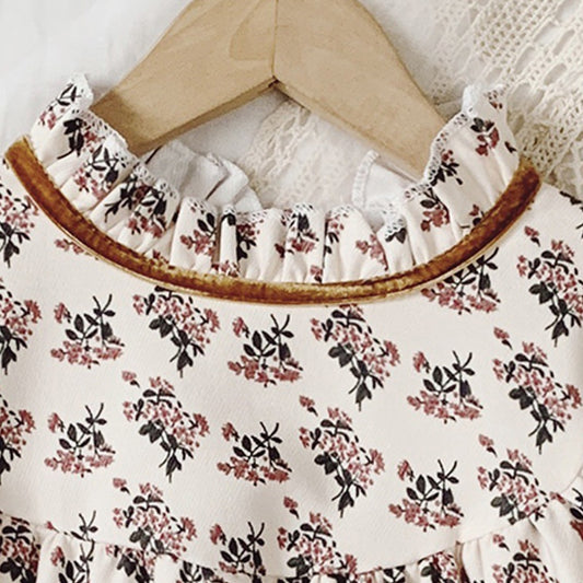 Rustykalna sukienka z długim rękawem Rustykalna sukienka z długim rękawem