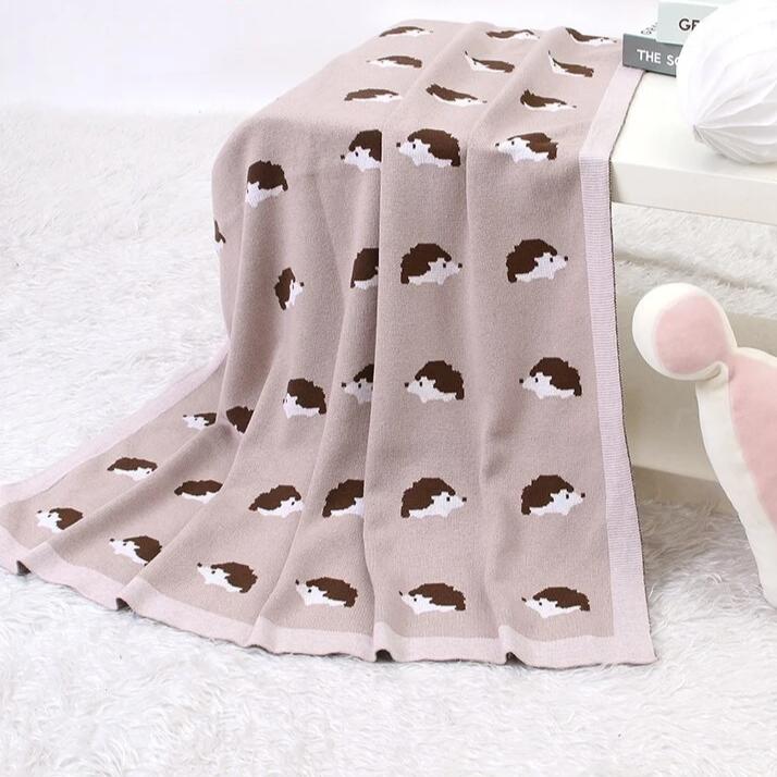 Mięciutki kocyk dzianinowy w jeżyki 100x80cm