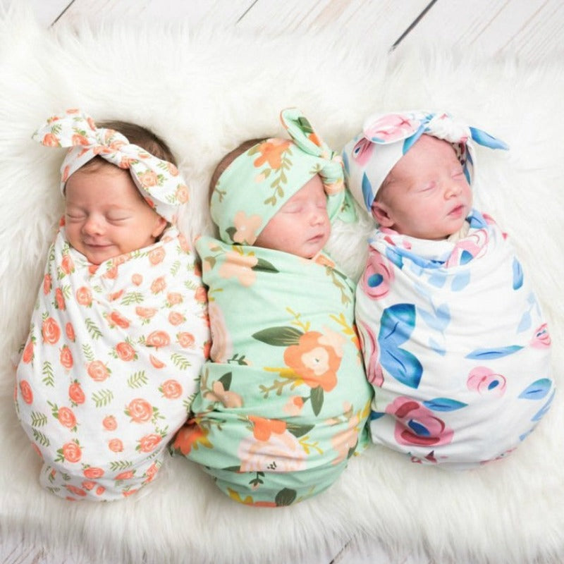 Otulacz dla noworodka we wzory z opaską w zestawie