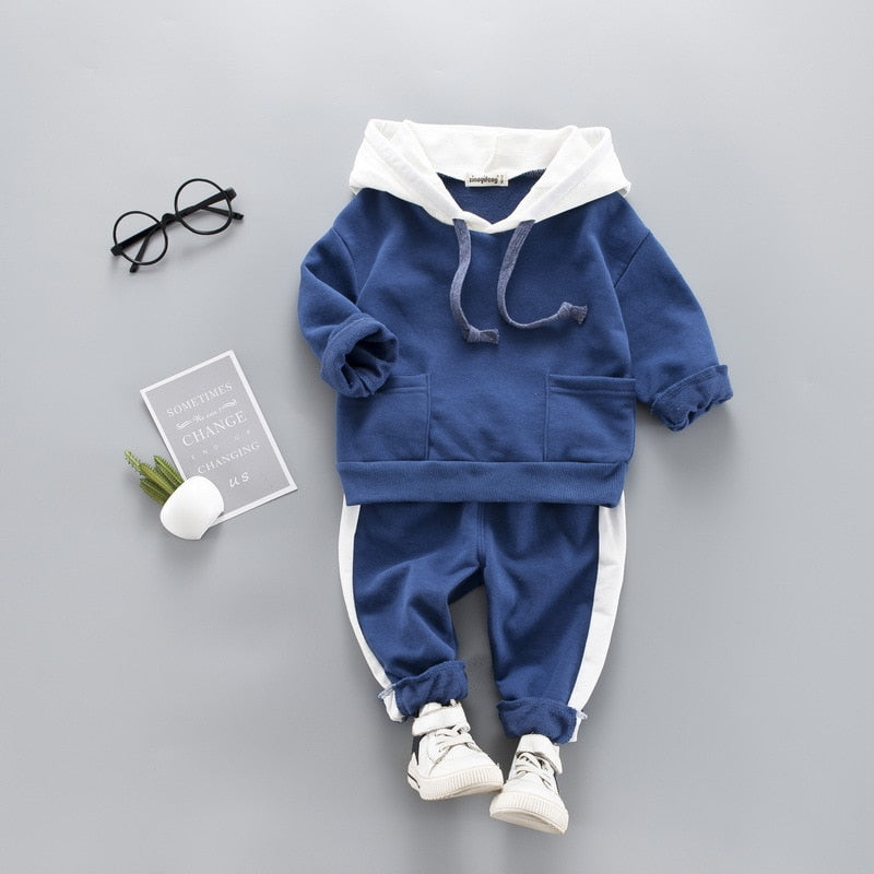 Stylowy komplet bluza z kapturem oraz spodniami Zestaw niebieski
