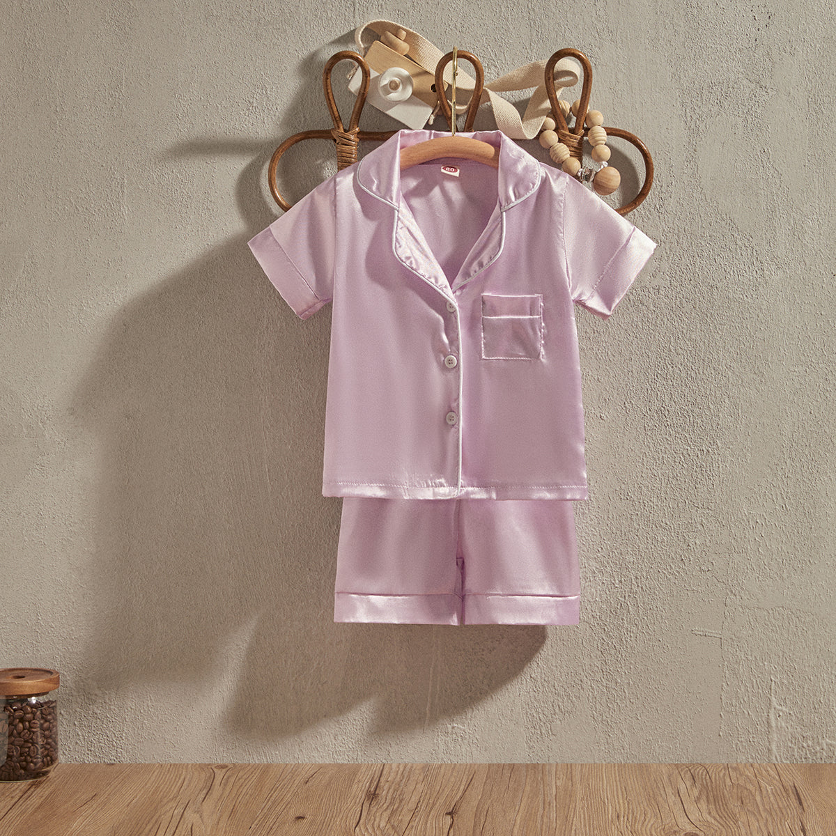 Piżamka z krótkim rękawem i spodenkami o gładkim wzorze Fioletowy