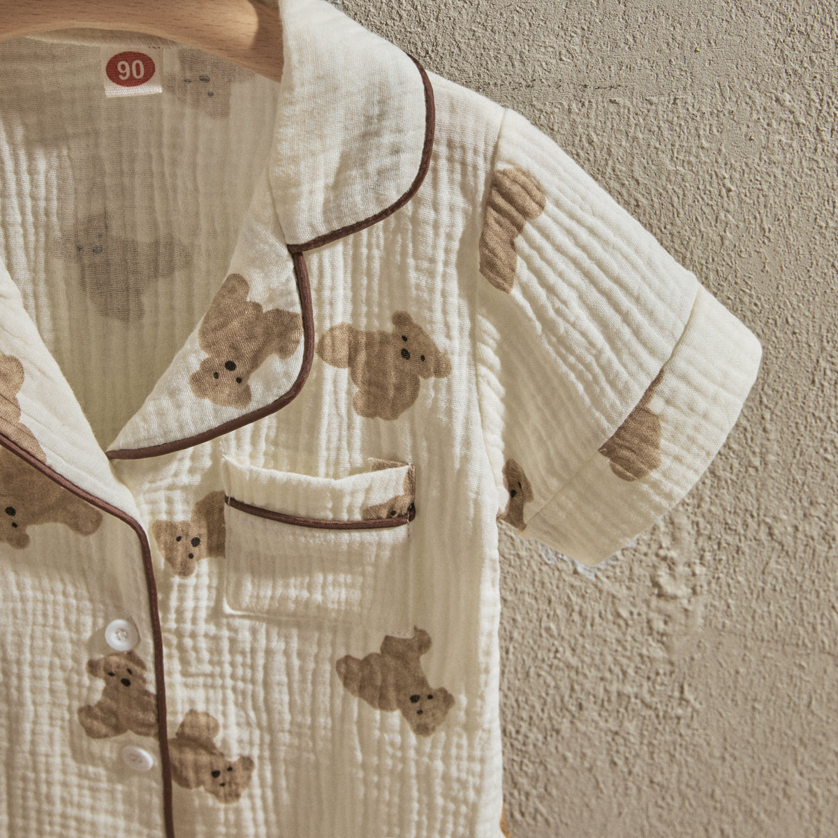 Piżamka dla dziewczynki z misiami i krótkim rękawkiem