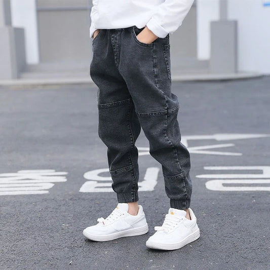 Dżinsy chłopięce typu jogger z kieszeniami Dżinsy chłopięce typu jogger z kieszeniami