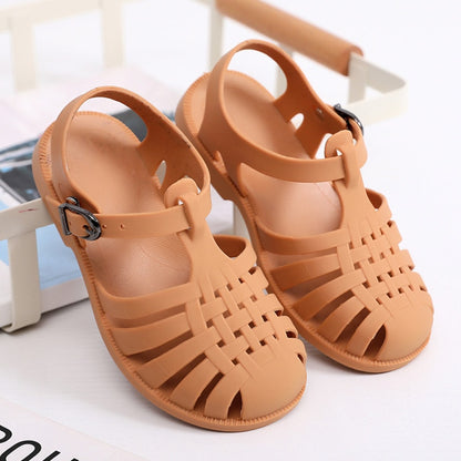 Buty dla dziecka wkładane sandały w jasnych kolorach - Miziu.pl