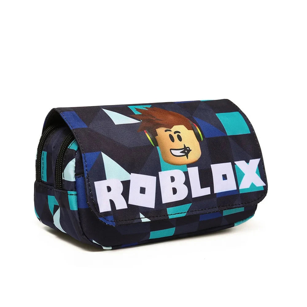 Piórnik z postaciami z gry Roblox