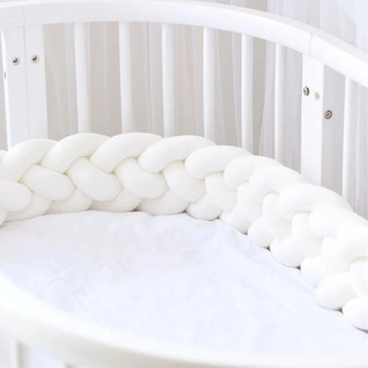 Ochraniacz do łóżeczka warkocz z 4 pasm Ochraniacz do łóżeczka warkocz z 4 pasm