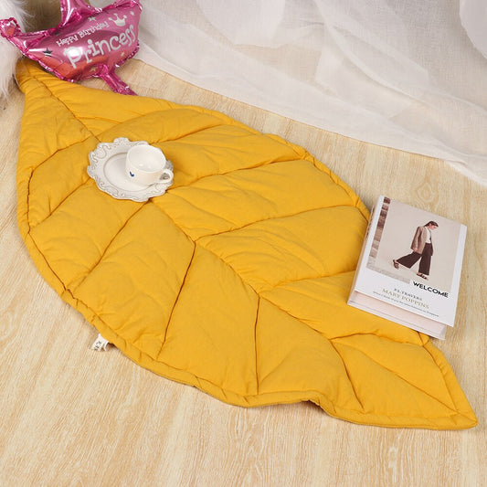 Miękka mata do zabawy w kształcie liścia Miękka mata do zabawy w kształcie liścia