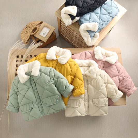 Dziecięca kurtka zimowa pikowana z ociepleniem Dziecięca kurtka zimowa pikowana z ociepleniem