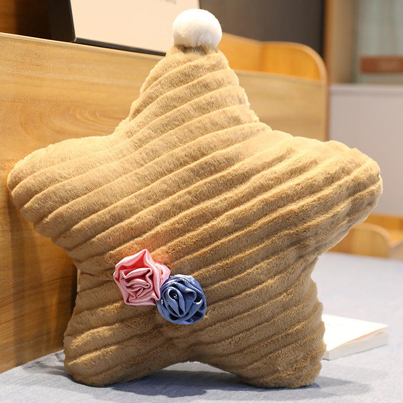 Miękka poduszka dekoracyjna w kolorze brązowym z kwiatkami 3D Brązowa gwiazda